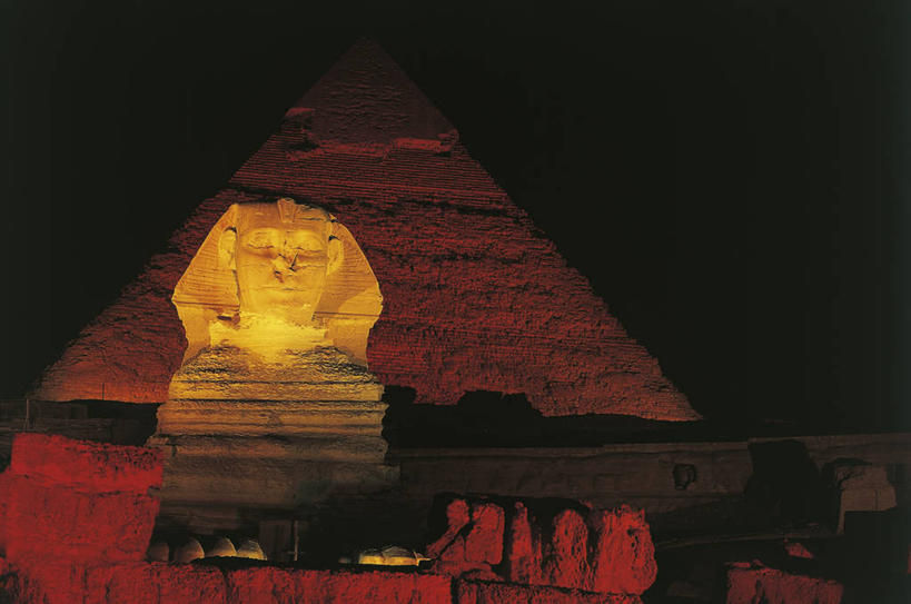 无人,横图,室外,夜晚,建筑,雕塑,埃及,开罗,雕像,联合国,光亮,首都,地标建筑,金字塔,摄影,聚光灯,照亮,中东,狮身人面像,北非,吉萨,古埃及文明,古代文明,彩图,联合国教科文组织