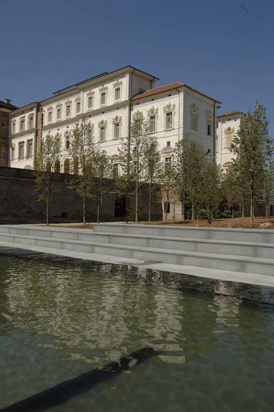 无人,宫殿,竖图,室外,白天,建筑,意大利,台阶,树,地标建筑,摄影,南欧,沥青,意大利文化,都灵省,彩图,旅行,联合国教科文组织,景观设计