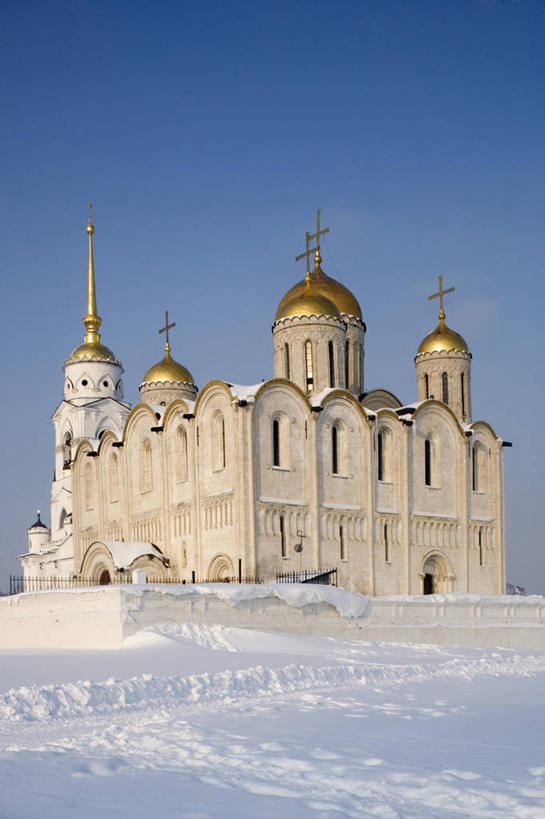 无人,竖图,室外,白天,雪,城市,建筑,俄罗斯,冬天,钟楼,尖顶,首都,文艺复兴,天空,地标建筑,摄影,宗教,圆顶建筑,宗教建筑,古典风格,万里无云,克里姆林宫,圣母升天大教堂,东正教,彩图,俄罗斯文化,联合国教科文组织,时代