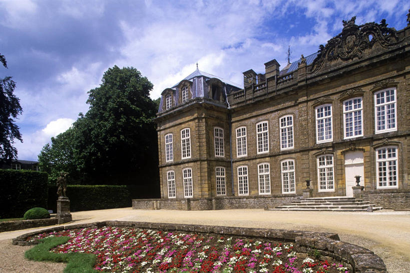 无人,横图,室外,白天,建筑,法国,欧洲,花坛,城堡,纪念碑,车道,历史,花,树,摄影,西欧,法兰西,中欧,法兰西共和国,法兰西第五共和国,香槟.阿登,香槟.阿登大区,彩图