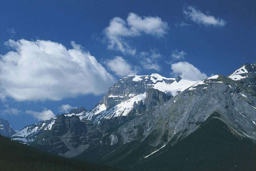 无人,横图,室外,白天,旅游,度假,美景,山,山脉,雪,美国,加拿大,景观,云,联合国,宏伟,娱乐,风景,天空,自然,享受,休闲,景色,放松,摄影,环境,国家公园,自然风光,洛矶山脉,幽鹤国家公园,大不列颠哥伦比亚,自然地理,彩图,旅行,联合国教科文组织