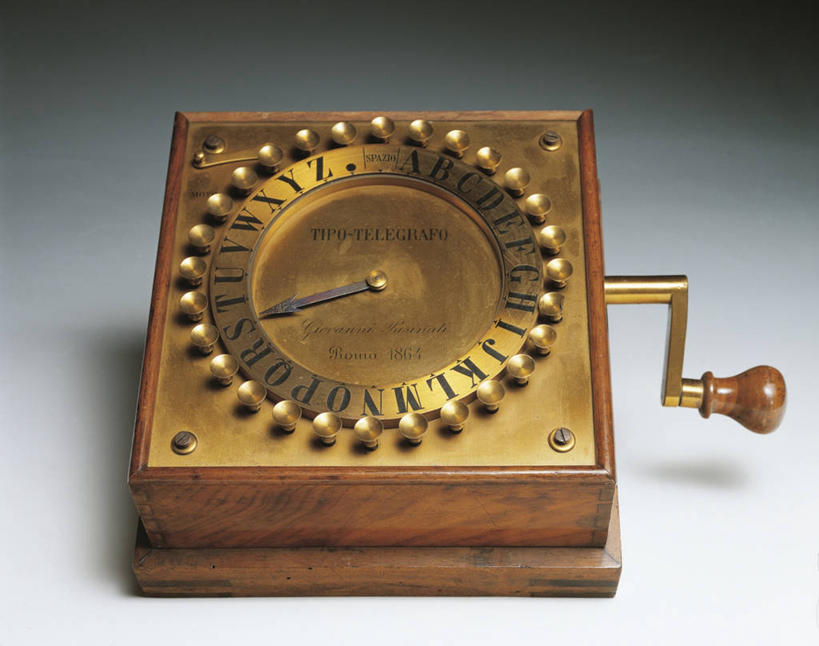 无人,横图,通讯,技术,意大利,金属,木制,首都,古典,联系,一个,摄影,单个,英文字母,仪表盘,电报机,彩图,影棚拍摄,曲柄