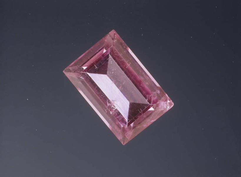 无人,横图,珠宝,固体,长方形,一个,粉色,自然,摄影,单个,宝石,地质学,矿物质,电气石,彩图,影棚拍摄