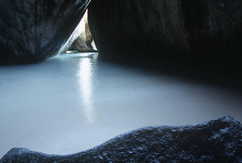 无人,横图,室外,白天,时尚,海洋,美景,水,日光,美国,反射,景观,自然,t台,景色,摄影,洞穴,宁静,花岗岩,环境,岩层,自然风光,将军,英属维京群岛,维京群岛,火成岩,地质学,矿物质,时装表演,时装秀,t型台,走秀,自然地理,岩石,彩图,火山学