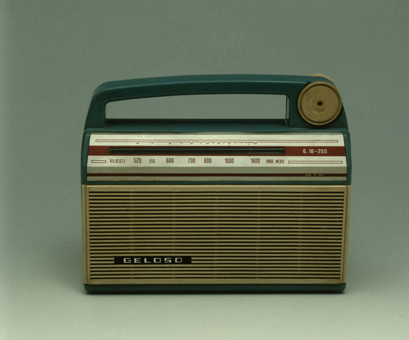 无人,横图,室内,技术,意大利,灰色背景,古典,历史,一个,灰色,收音机,摄影,单个,古董,南欧,彩图,影棚拍摄