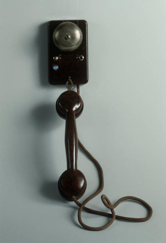 无人,打电话,竖图,室内,通讯,技术,科技,意大利,灰色背景,古典,历史,一个,灰色,摄影,单个,古董,南欧,通信技术,彩图,影棚拍摄,电信系统,通信系统