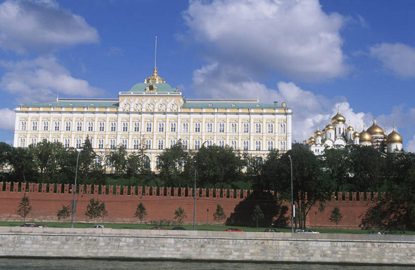 无人,横图,室外,白天,河流,建筑,俄罗斯,城堡,流水,围墙,首都,历史,城墙,地标建筑,摄影,莫斯科,克里姆林宫,彩图,旅行,俄罗斯文化,莫斯科河