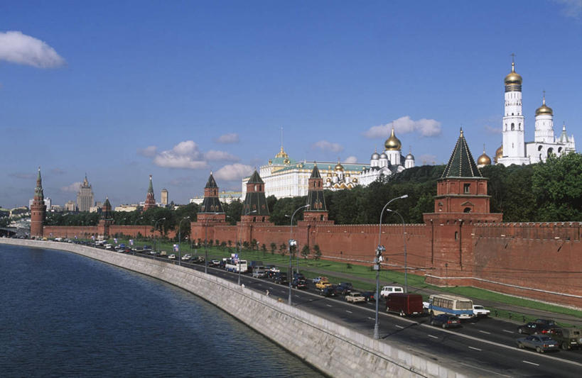 无人,横图,俯视,室外,白天,河流,建筑,街道,俄罗斯,城堡,流水,围墙,交通,首都,历史,城墙,地标建筑,摄影,莫斯科,克里姆林宫,彩图,高角度拍摄,旅行,俄罗斯文化,莫斯科河