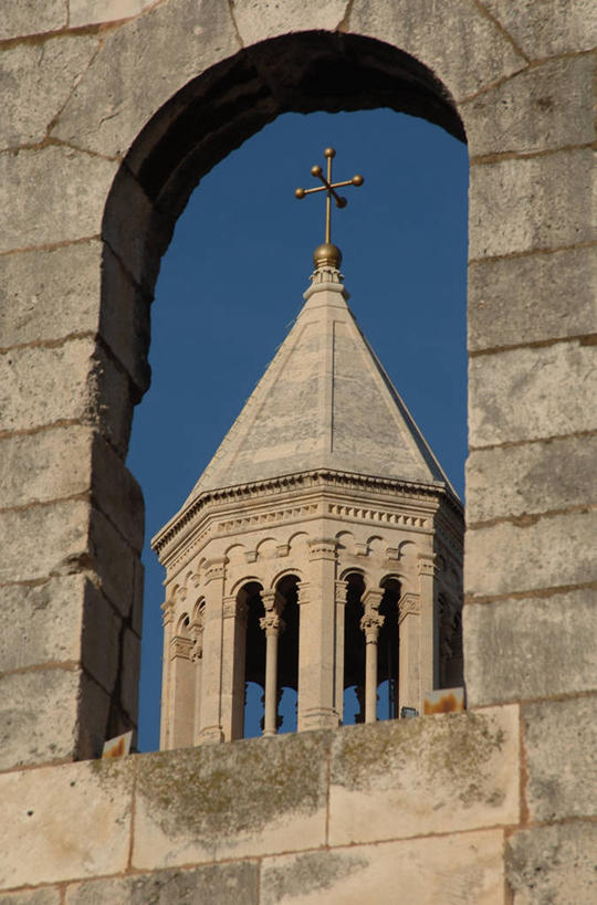 无人,竖图,室外,白天,建筑,克罗地亚,拱门,钟楼,塔,地标建筑,摄影,宗教,罗马式,巴尔干,达尔马提亚,斯普利特,彩图,旅行,大教堂,时代