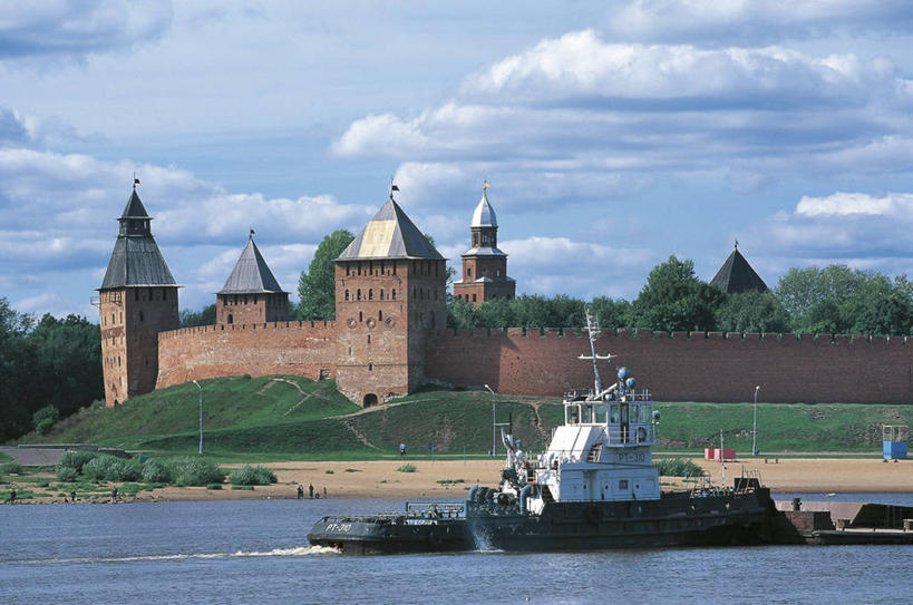 无人,横图,室外,白天,度假,河流,美景,天际线,城市风光,城市,建筑,船,俄罗斯,墙,景观,流水,首都,历史,娱乐,地标建筑,享受,休闲,景色,放松,运输,摄影,要塞,莫斯科,克里姆林宫,诺夫哥罗德,彩图,旅行,俄罗斯文化,驳船