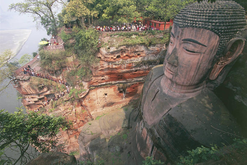 横图,俯视,室外,白天,雕塑,雕像,悬崖,地标建筑,摄影,四川省,宗教建筑,中国文化,古代史,彩图,高角度拍摄,旅行