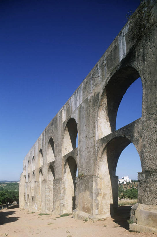 无人,竖图,室外,白天,旅游,度假,美景,建筑,日光,葡萄牙,欧洲,景观,拱门,沟渠,历史,娱乐,废墟,自然,享受,休闲,景色,放松,摄影,自然风光,万里无云,古代文明,古代史,阿连特茹,彩图,过去,波塔莱格里