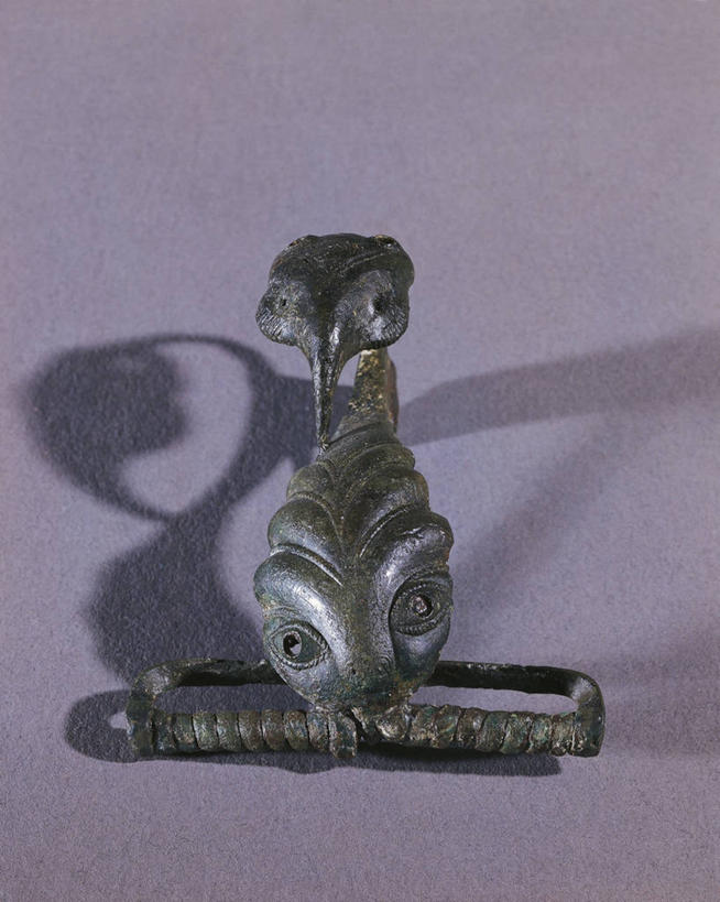 无人,竖图,俯视,时尚,古代,一个,摄影,单个,扣环,古代文明,美术工艺,设计,彩图,高角度拍摄,影棚拍摄