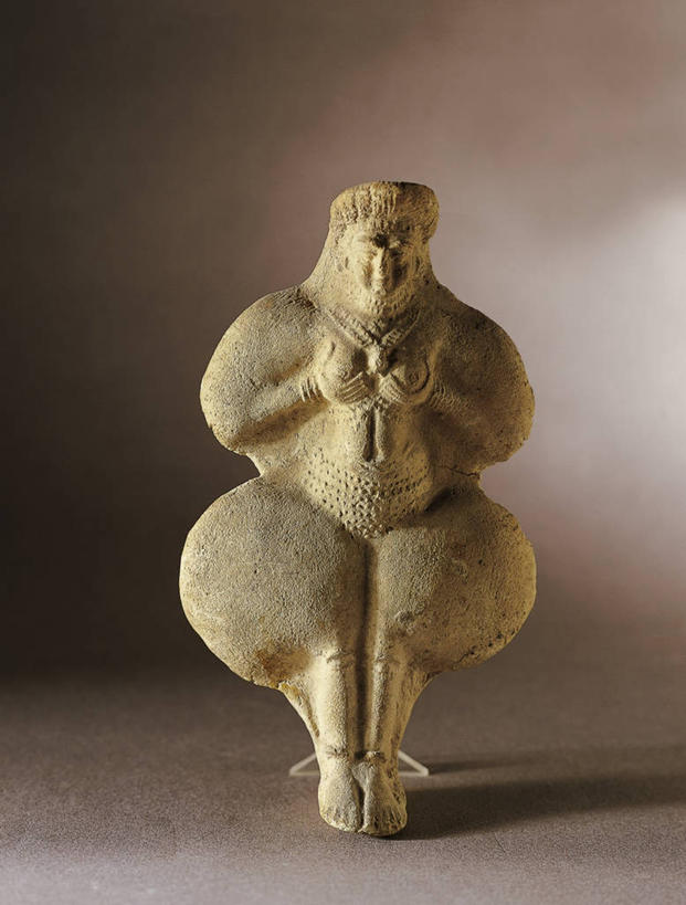 乳房,臀部,无人,竖图,室内,正面,雕塑,艺术,装饰,雕刻,雕像,陶瓷制品,古代,一个,工艺品,摄影,宗教,单个,纪念,美术,主题,陈列,功能,美学,古代文明,美术工艺,彩图