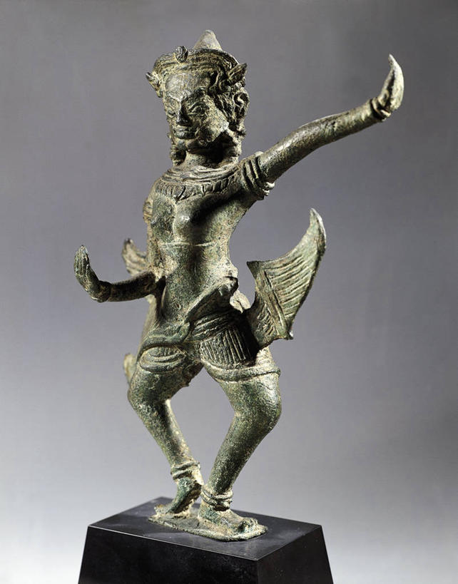 无人,举,竖图,雕塑,灰色背景,艺术,标志,雕像,符号,历史,标识,古代,一个,灰色,托,人体,摄影,单个,手艺,青铜,性别符号,古代文明,美术工艺,手臂,举起,举手,举着,向上举,向上伸,向上托,彩图,影棚拍摄,男性符号,天女,过去