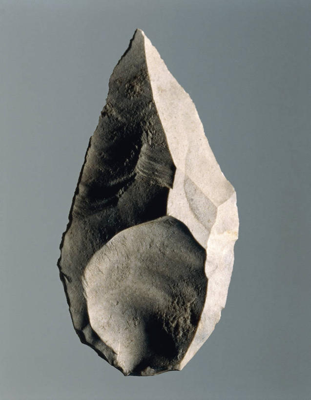 无人,竖图,特写,灰色背景,历史,一个,灰色,武器,摄影,单个,考古学,捷克共和国,刀刃,美术工艺,史前时代,彩图,影棚拍摄,石器时代,过去