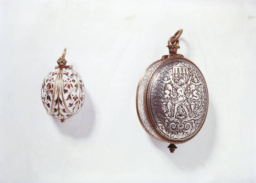 无人,横图,白色背景,褐色,两个,摄影,手艺,工匠,美术工艺,钟,彩图,影棚拍摄