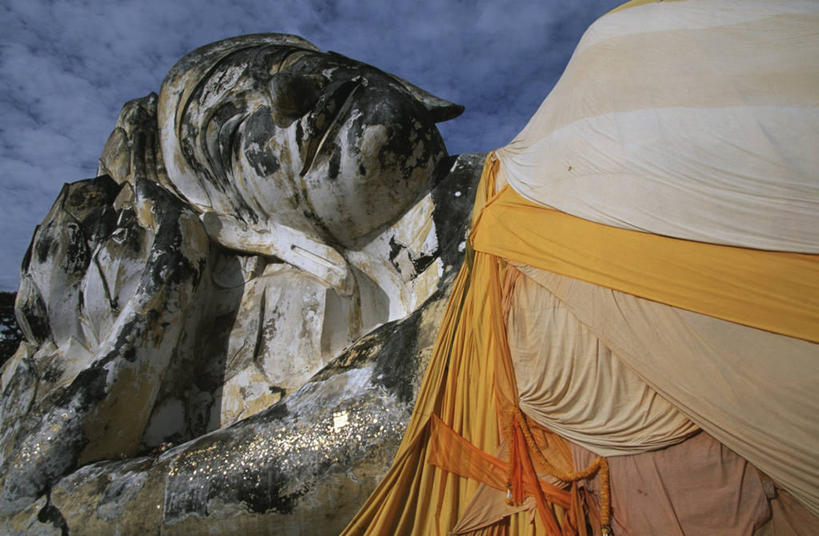 无人,横图,室外,白天,仰视,纺织品,泰国,卧佛,堆积,标志,雕像,符号,宏伟,标识,佛,摄影,佛教,部分,风化,性别符号,大城省,风蚀,石化,美术工艺,风蚀地貌,岩石层,岩石,彩图,低角度拍摄,男性符号