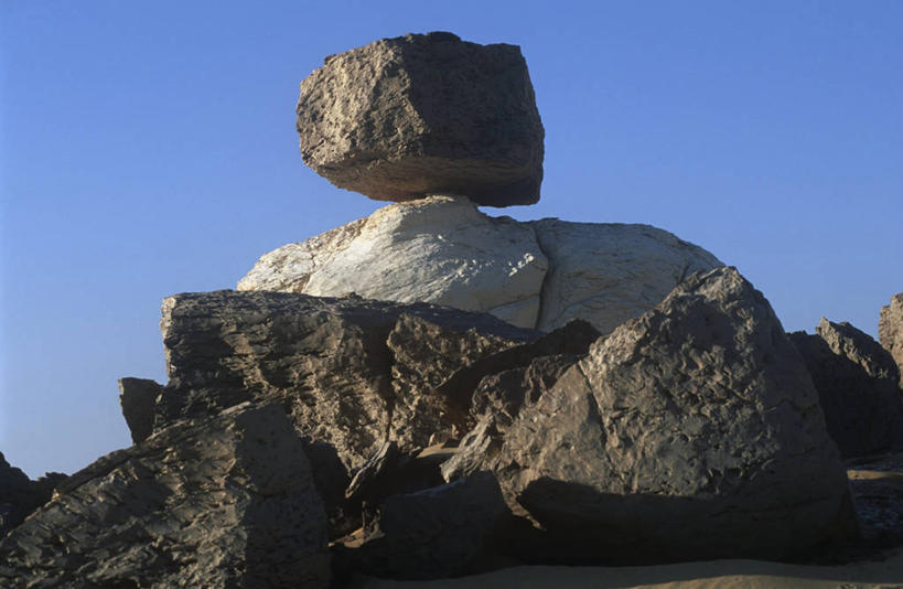 无人,横图,室外,白天,旅游,度假,美景,埃及,堆叠,地形,景观,娱乐,风景,自然,享受,休闲,景色,放松,平衡,摄影,宁静,中东,岩层,自然风光,野地,万里无云,地质学,自然地理,岩石,彩图