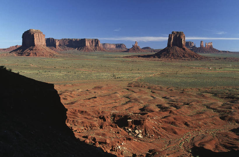 无人,横图,室外,白天,留白,旅游,度假,美景,山,美国,地形,景观,宏伟,娱乐,风景,自然,享受,休闲,景色,放松,摄影,宁静,亚利桑那,国家公园,岩层,自然风光,野地,万里无云,纪念碑山谷,野生动物保护区,自然地理,岩石,彩图