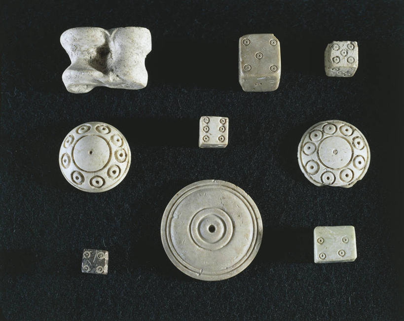 无人,横图,象牙,黑色背景,骰子,古罗马,古代,摄影,美术工艺,彩图,影棚拍摄,过去