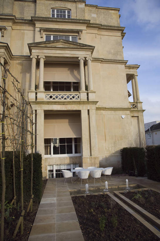 无人,家,竖图,室外,白天,家具,桌子,椅子,庭院,院子,现代,英格兰,摄影,切尔滕汉姆,彩图