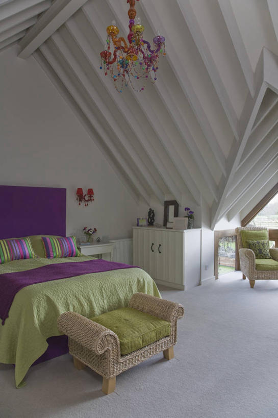 无人,竖图,彩色,室内,白天,床,卧室,躺椅,床上用品,现代,英格兰,绿色,紫色,摄影,五颜六色,色彩斑斓,柳条,五彩缤纷,五彩斑斓,五光十色,伍斯特郡,彩图