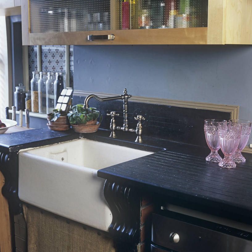 无人,竖图,方图,室内,白天,厨房,测量,墙,现代,英格兰,黑色,灰色,摄影,彩图