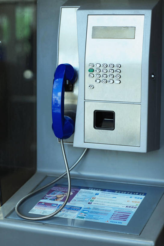 无人,竖图,室内,特写,通讯,技术,仪器,科技,静物,眺望,检查,研究,反射,分析,科学,电缆,数字,望远镜,文字,联系,图像,设备,电话亭,物品,观察,概念,清晰,探索,摄影,放大,观看,仔细,科研,便利,科学技术,瞭望,聚焦,关注,主题,信息处理器,远视镜,瞭望镜,光学,清楚,构图,听筒,电话机,座机,彩图,投币式望远镜,时空,光学仪器,千里镜