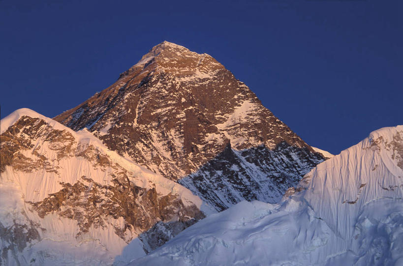 无人,公园,横图,室外,白天,正面,旅游,度假,美景,山,雪,雪山,大雪,珠峰,尼泊尔,亚洲,阴影,光线,影子,冰,积雪,景观,山峰,雪景,冬季,冬天,山峦,娱乐,蓝色,蓝天,天空,阳光,自然,天,享受,休闲,景色,放松,寒冷,晴朗,冰冷,国家公园,自然风光,南亚,万里无云,尼泊尔王国,珠穆朗玛峰,严寒,冰凉,酷寒,凛冽,凛凛,极冷,圣母峰,珠穆朗玛,珠穆朗玛峰国家公园,萨加玛塔峰,专区,晴空,晴空万里,彩图,萨加玛塔专区,索卢坤布县,坤布,珠穆朗玛地区