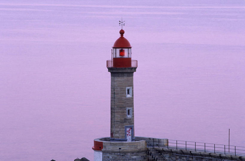 无人,栏杆,横图,室外,白天,正面,旅游,度假,日落,标志建筑,道路,地标,建筑,法国,欧洲,信息,晚霞,霞光,落日,围栏,灯塔,交通,方向,娱乐,建设,护栏,天空,黄昏,天,享受,休闲,旅游胜地,彩霞,放松,引导,指引,科西嘉,科西嘉岛,西欧,法兰西,法兰西共和国,首府,法兰西第五共和国,航标,夕照,薄暮,巴斯蒂亚,科西嘉大区,夕阳,彩图,傍晚,上科西嘉,导航,斜阳