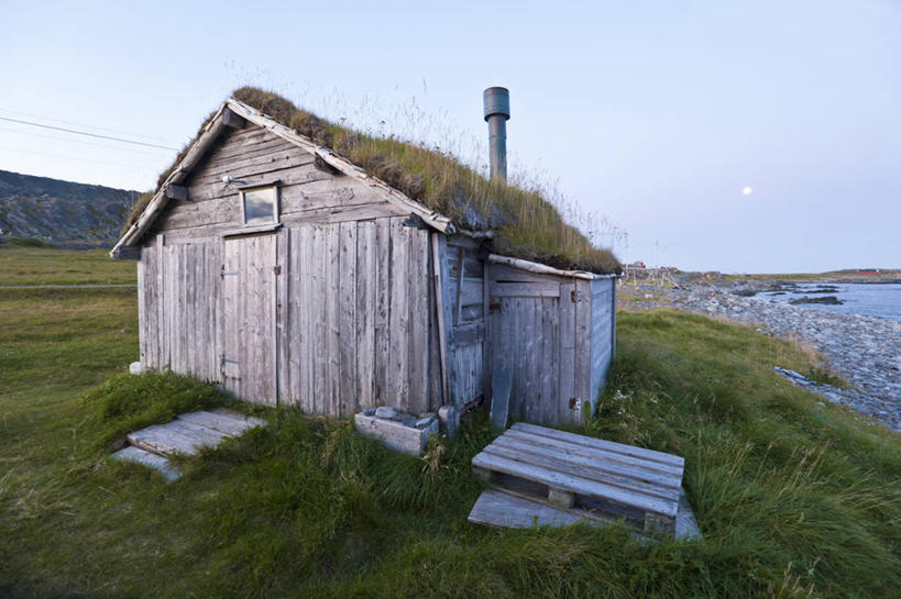 无人,家,木屋,横图,室外,白天,正面,旅游,度假,草地,草坪,湖,湖泊,美景,山,山脉,水,植物,挪威,欧洲,一座,阴影,光线,影子,湖面,景观,山峰,水流,水面,山峦,娱乐,住宅,草,蓝色,绿色,蓝天,天空,阳光,自然,湖水,群山,天,享受,休闲,景色,放松,晴朗,斯堪的纳维亚,自然风光,北欧,斯堪的那维亚,斯堪的那维亚半岛,斯堪的纳维亚半岛,万里无云,拉普兰,挪威王国,芬马克,芬马克郡,诺尔兰,诺尔兰郡,晴空,晴空万里,彩图,茅舍,茅屋,棚屋,小木屋,小屋