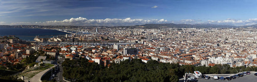 无人,教堂,横图,全景,俯视,航拍,室外,白天,旅游,度假,马赛,海浪,海洋,名胜古迹,树林,天际线,植物,标志建筑,地标,建筑,法国,欧洲,阴影,节日,遗迹,光线,影子,浪花,云,云朵,云彩,古迹,文化,文物,娱乐,建设,古建筑,树,树木,蓝色,绿色,白云,蓝天,天空,阳光,自然,海水,天,祈祷,享受,休闲,健康,旅游胜地,放松,许愿,宗教,信仰,生长,晴朗,成长,纪念,祈求,基督教,西欧,普罗旺斯,鸟瞰,天主教,法兰西,海景,信念,古文明,法兰西共和国,首府,法兰西第五共和国,普罗旺斯省,普罗旺斯.阿尔卑斯.蓝色海岸,普罗旺斯.阿尔卑斯.蓝色海岸大区,平安,大海,风浪,海,海水的波动,近岸浪,涌浪,晴空,彩图,高角度拍摄,大教堂,礼拜堂,圣母加德大教堂