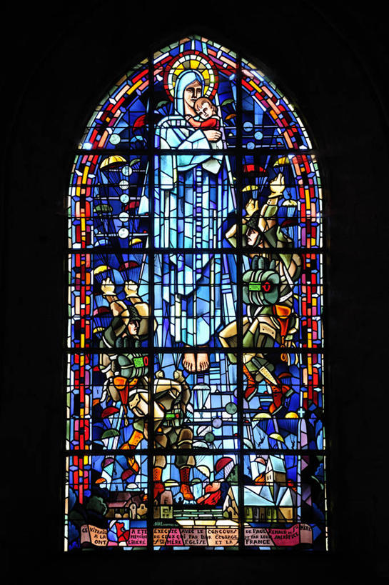 无人,教堂,竖图,室内,特写,白天,正面,窗户,静物,法国,欧洲,阴影,节日,反射,影子,文化,玻璃窗,一个,祈祷,健康,许愿,宗教,信仰,单个,纪念,祈求,西欧,法兰西,信念,法兰西共和国,法兰西第五共和国,彩绘玻璃,彩色玻璃,教堂玻璃,艺术玻璃,下诺曼底,下诺曼底大区,芒什省,平安,彩图,大教堂,礼拜堂,圣梅尔埃格利斯