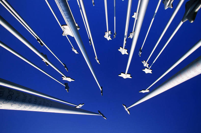 无人,横图,室外,白天,仰视,度假,美景,城市风光,城市,欧洲,荷兰,许多,阴影,光线,影子,柱子,景观,很多,娱乐,排列,蓝色,白色,蓝天,天空,阳光,天,享受,休闲,景色,放松,晴朗,西欧,万里无云,首府,荷兰王国,尼德兰王国,摆列,马斯特里赫特,林堡省,晴空,晴空万里,彩图,低角度拍摄,布列,分列