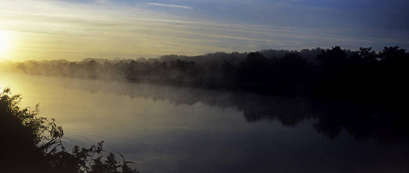 无人,横图,室外,白天,正面,旅游,度假,河流,美景,日落,水,植物,法国,欧洲,河水,景观,水流,晚霞,霞光,落日,背光,娱乐,树,树木,绿色,倒影,自然,黄昏,享受,休闲,景色,彩霞,放松,生长,成长,倒映,西欧,法兰西,自然风光,逆光,法兰西共和国,卢瓦尔河地区,法兰西第五共和国,夕照,反照,薄暮,卢瓦尔,卢瓦尔大区,卢瓦尔河大区,香波城堡,夕阳,彩图,傍晚,斜阳