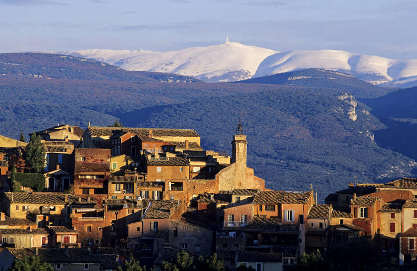 无人,家,横图,室外,白天,正面,旅游,度假,美景,森林,山,山脉,树林,植物,法国,欧洲,阿尔卑斯山,阴影,光线,影子,房屋,屋子,景观,山顶,山峰,山峦,娱乐,楼房,住宅,树,树木,蓝色,绿色,蓝天,天空,阳光,自然,群山,天,享受,休闲,景色,放松,生长,晴朗,成长,西欧,沃克吕兹省,法兰西,自然风光,阿尔卑斯山脉,万里无云,法兰西共和国,冯杜山,法兰西第五共和国,颠峰,极峰,普罗旺斯.阿尔卑斯.蓝色海岸,普罗旺斯.阿尔卑斯.蓝色海岸大区,晴空,晴空万里,彩图,房子,吕贝隆山区