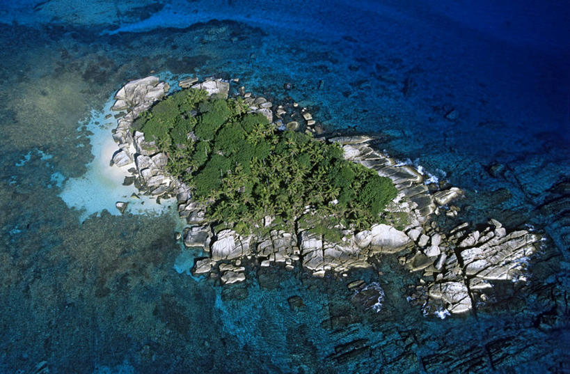 无人,横图,俯视,航拍,室外,白天,旅游,度假,草地,草坪,岛屿,海浪,海洋,石头,美景,沙滩,植物,哥斯达黎加,阴影,光线,沙子,石子,影子,岛,海岸,景观,浪花,沙地,娱乐,草,树,树木,绿色,阳光,自然,海水,享受,休闲,景色,放松,生长,成长,北美,北美洲,鸟瞰,自然风光,美洲,海景,北亚美利加洲,亚美利加洲,哥斯达黎加共和国,可可岛,大海,风浪,海,海水的波动,海滩,近岸浪,列岛,群岛,石块,岩石,涌浪,诸岛,彩图,高角度拍摄,科科岛