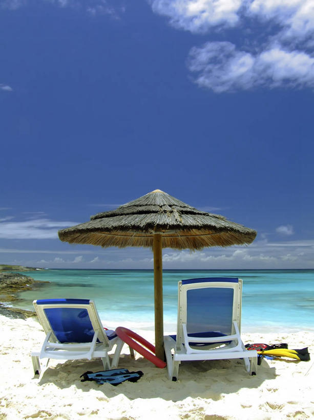 无人,竖图,室外,白天,正面,旅游,度假,海浪,海洋,美景,沙滩,椅子,加勒比海,阴影,光线,伞,沙子,影子,雨伞,遮阳伞,躺椅,海岸,景观,浪花,水平线,云,云朵,辽阔,干草,海平线,沙地,云彩,娱乐,阳伞,蓝色,白云,蓝天,天空,阳光,自然,海水,草垛,天,享受,休闲,广阔,景色,南美,放松,晴朗,一望无际,沙滩椅,南美洲,拉丁美洲,自然风光,美洲,海景,英属维尔京群岛,维京群岛,亚美利加洲,南亚美利加洲,维尔京戈尔达岛,英属处女群岛,无边无际,一马平川,干草垛,大海,风浪,海,海水的波动,海滩,近岸浪,涌浪,晴空,彩图,水天相接,水天一线