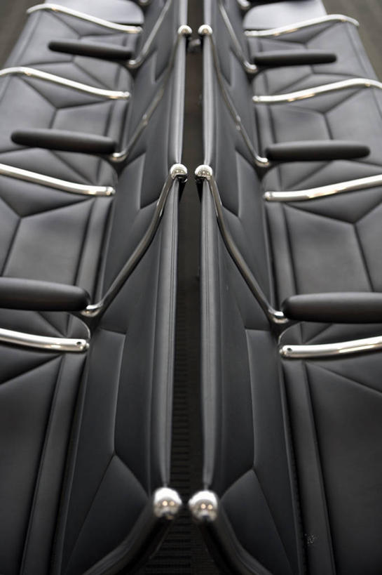 无人,竖图,俯视,室内,特写,白天,椅子,许多,很多,排列,会议椅,办公椅,队列,商务椅,培训椅,彩图,高角度拍摄