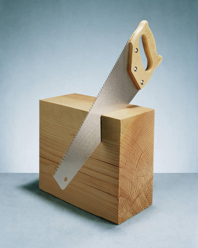 无人,竖图,俯视,室内,特写,白天,静物,金属制品,阴影,蓝色背景,光线,金属,工具,影子,一个,木块,摄影,影棚,单个,锯子,切割,锯,彩图,高角度拍摄,影棚拍摄,拍摄,割