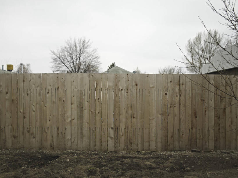 无人,栏杆,横图,室外,白天,正面,旅游,度假,美景,植物,美国,阴影,光线,影子,栅栏,景观,篱笆,围栏,娱乐,护栏,树,树木,蓝色,绿色,蓝天,天空,阳光,自然,天,享受,休闲,景色,放松,生长,晴朗,成长,北美,北美洲,犹他州,自然风光,美洲,万里无云,北亚美利加洲,亚美利加洲,犹他,蜂窝之州,蜂房州,盐湖,大盐湖,晴空,晴空万里,彩图