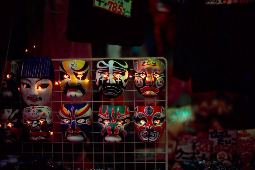 无人,横图,室外,夜晚,正面,日本,一排,吊挂,悬挂,日本文化,整齐,商品,挂,排列,零售,摄影,照亮,队列,中国文化,手艺,神户,彩图,拟人,传统节日