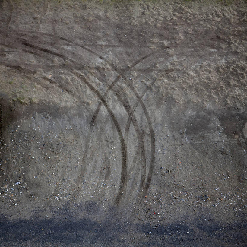 无人,方图,俯视,室外,白天,旅途,法国,环保,沙子,自然,摄影,能源,回收,资源,利用,低碳,循环,卡尔卡松,持续,彩图,高角度拍摄,全画面,全框架,全帧,旅行,全画幅,轮胎印