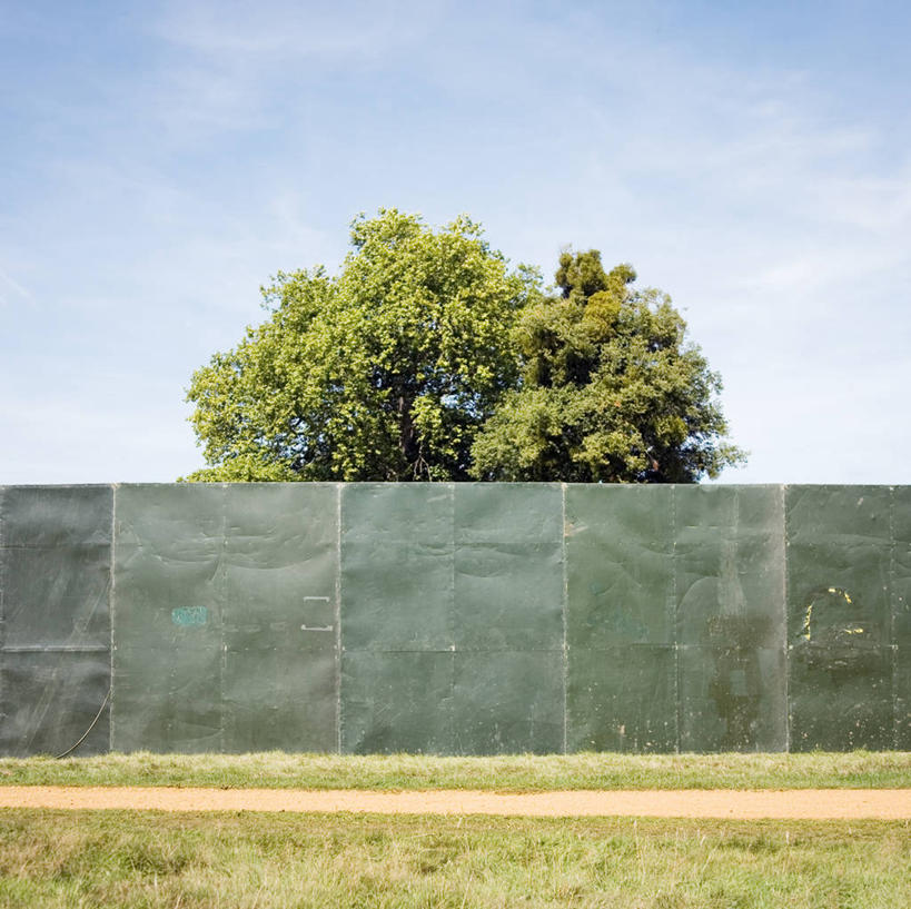 无人,方图,室外,白天,建筑,英国,分离,墙,篱笆,小路,树,绿色,自然,摄影,宁静,简单,彩图