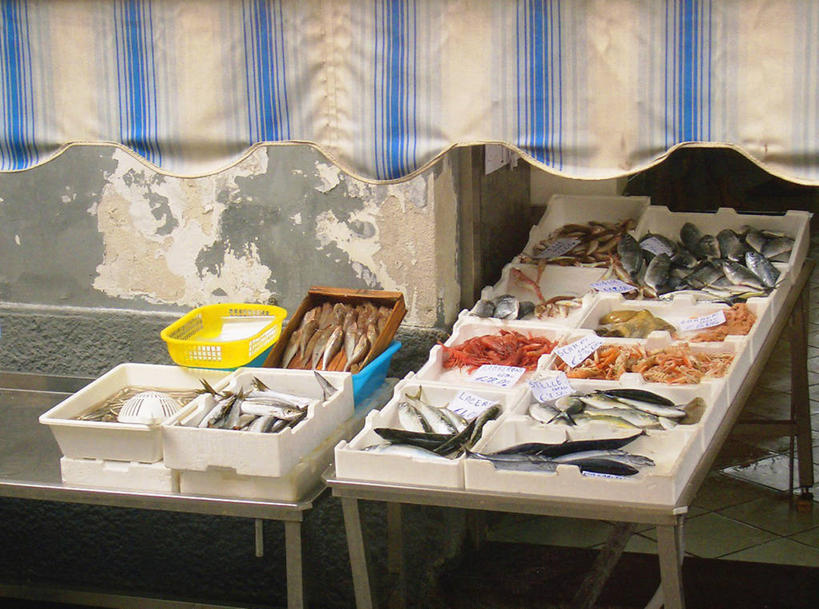 无人,横图,室外,白天,希腊,欧洲,货摊,鱼类,容器,零售,摄影,多样,基克拉迪群岛,圣托里尼岛,希腊文化,健康食物,希腊共和国,基克拉泽斯群岛,海产,彩图