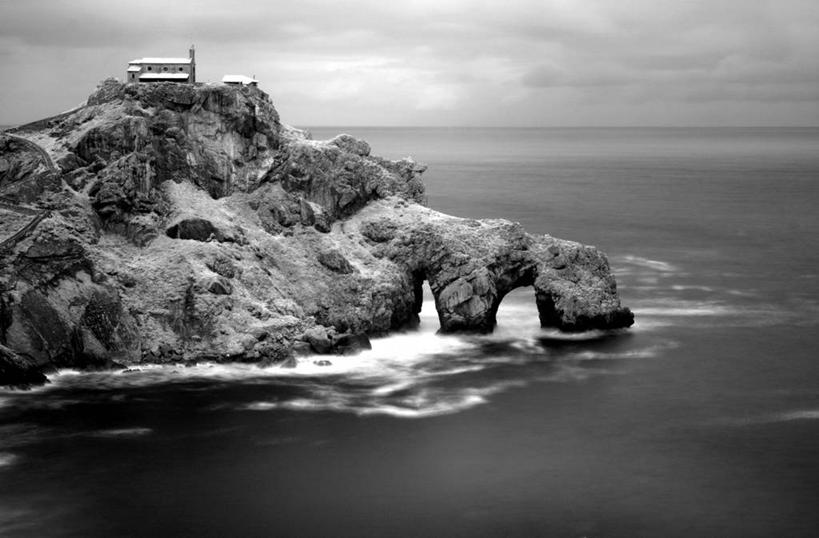 无人,教堂,横图,黑白,室外,白天,长时间曝光,海洋,西班牙,水平线,风景,摄影,巴斯克自治区,岩石