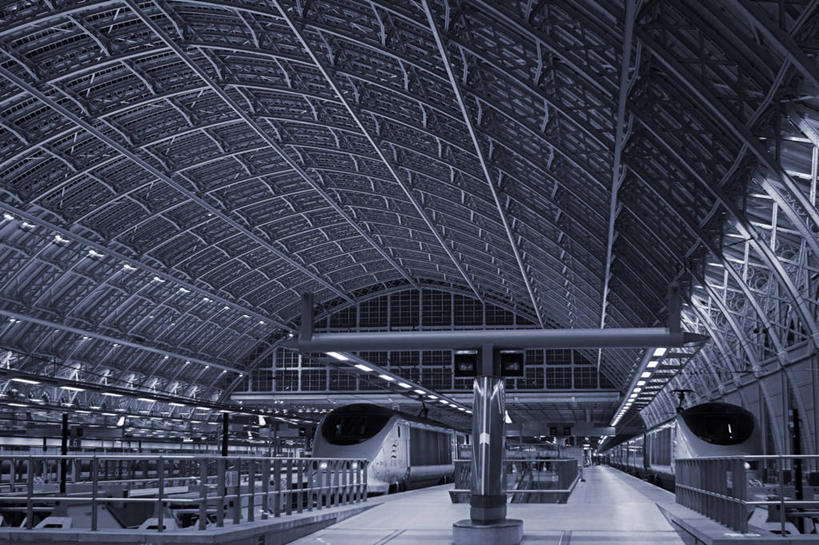 无人,火车站,横图,室内,白天,建筑,车站,英国,站台,首都,现代,月台,灰色,运输,摄影,高速列车,彩图,铁路车站,铁路站