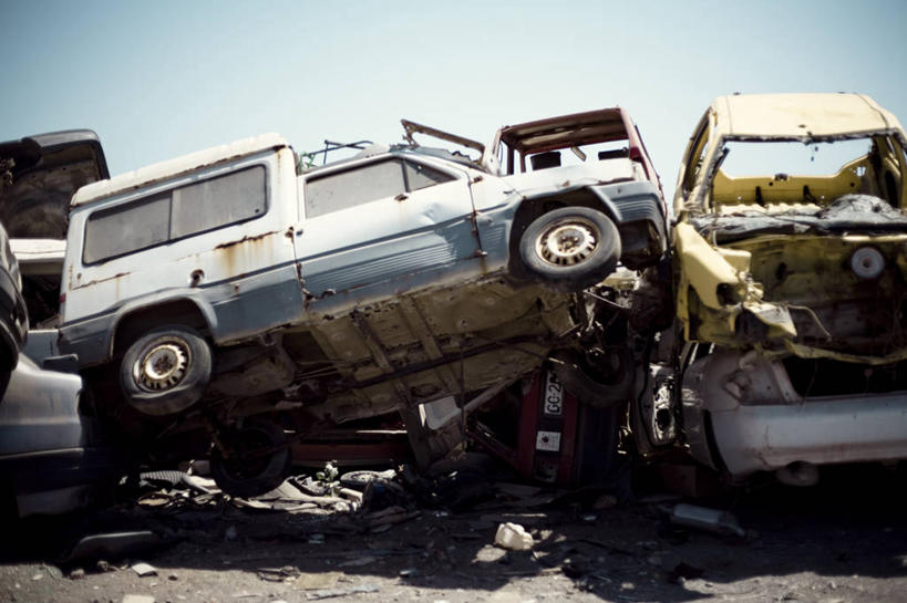 无人,横图,室外,白天,汽车,西班牙,堆叠,破坏,破损,运输,摄影,堆,损坏,毁灭,结束,失事,彩图,废旧汽车场