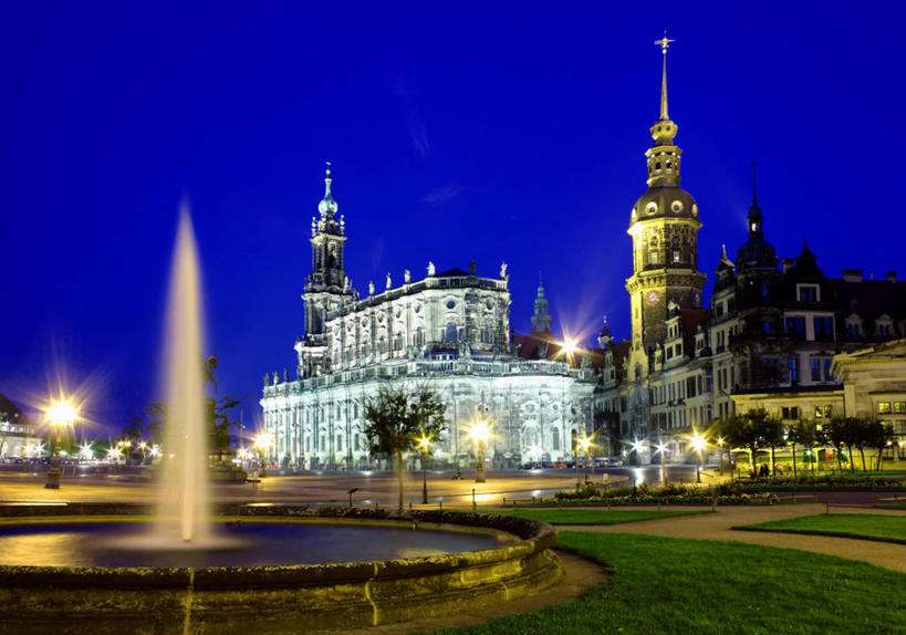 无人,教堂,横图,室外,夜晚,长时间曝光,度假,美景,城市风光,城市,建筑,喷泉,德国,景观,塔,娱乐,享受,休闲,景色,放松,摄影,园林,照亮,德国文化,德累斯顿,萨克森,霍夫教堂,彩图